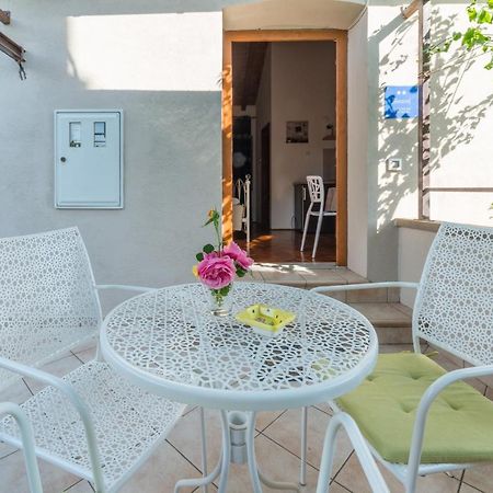 Apartmani Bugenvilija Brbinj 외부 사진