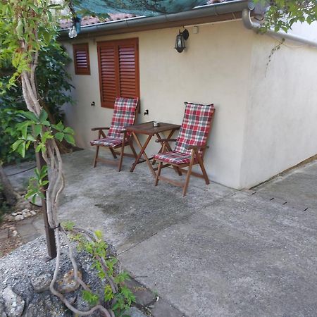 Apartmani Bugenvilija Brbinj 외부 사진