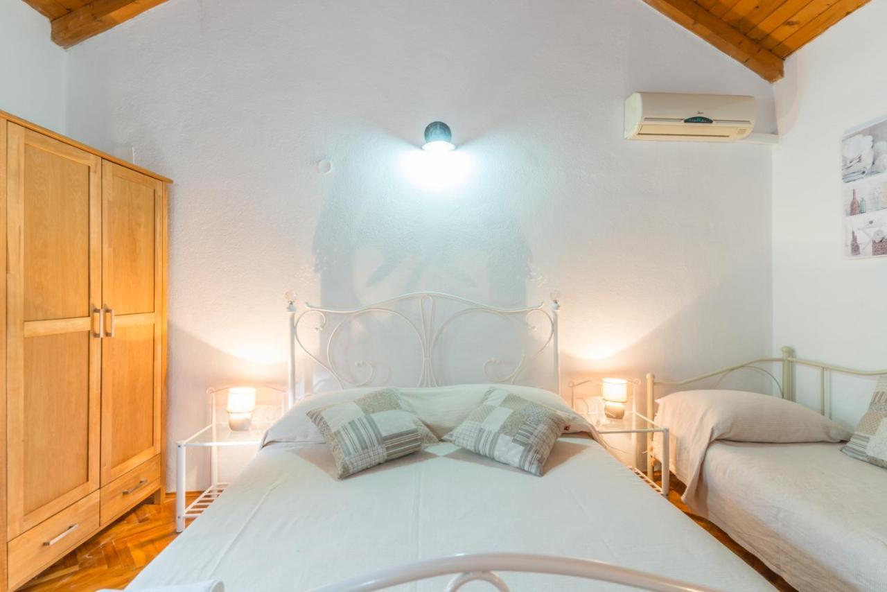 Apartmani Bugenvilija Brbinj 외부 사진