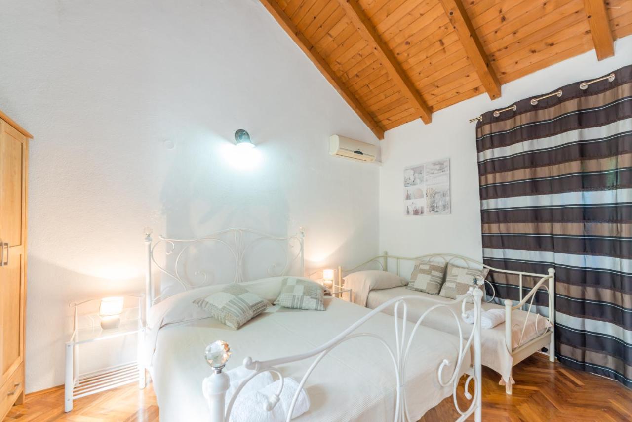 Apartmani Bugenvilija Brbinj 외부 사진