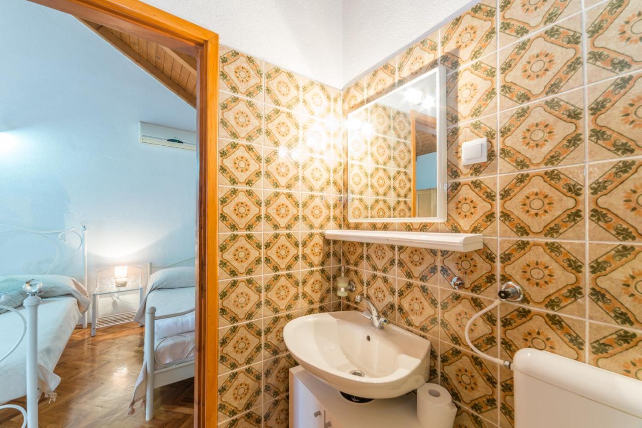 Apartmani Bugenvilija Brbinj 외부 사진